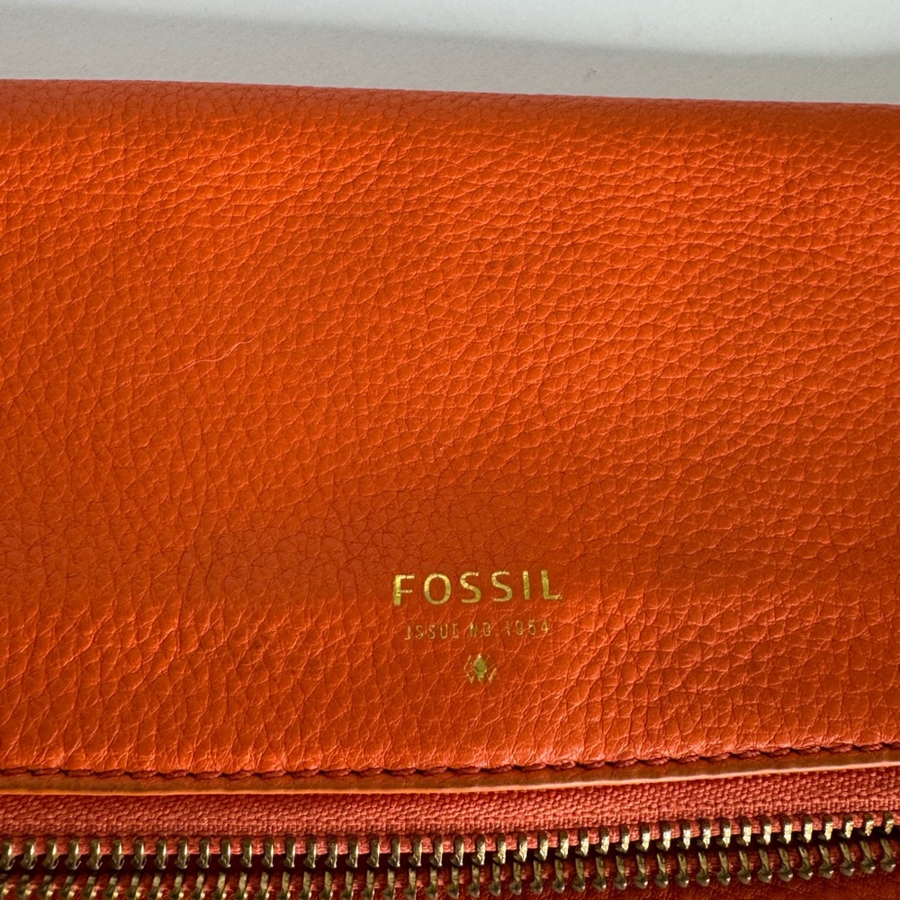 Fossil Orange cowhide Preston Leather Clutch/Wristlet - Picture 2 of 5